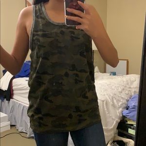 Camo tank w/frocket